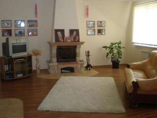 Мини-отель Baza Otdyha Pleshchenitsy Минск Четырехместный номер-14